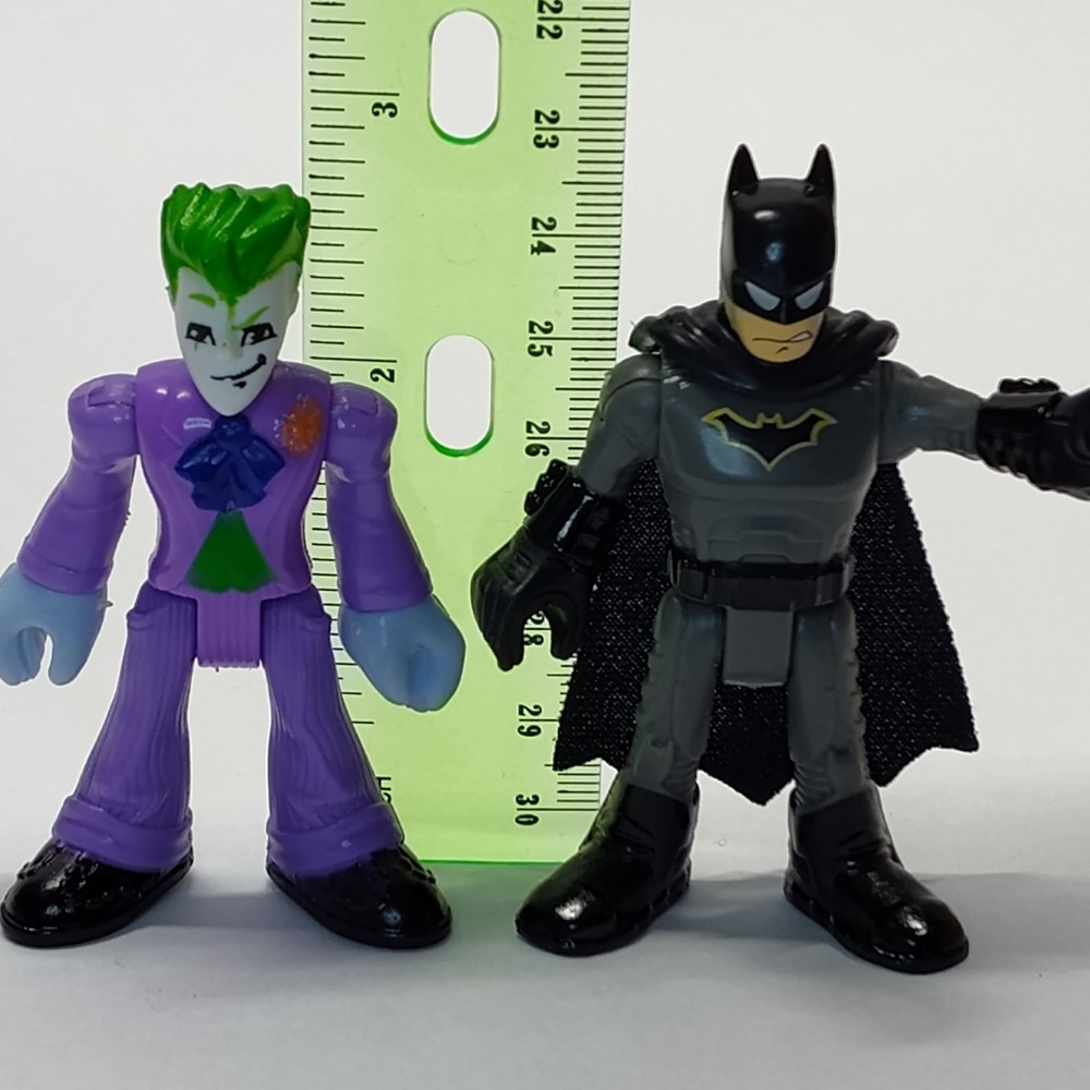 DC Comics Batman and the joker figures - Picture 7 of 12